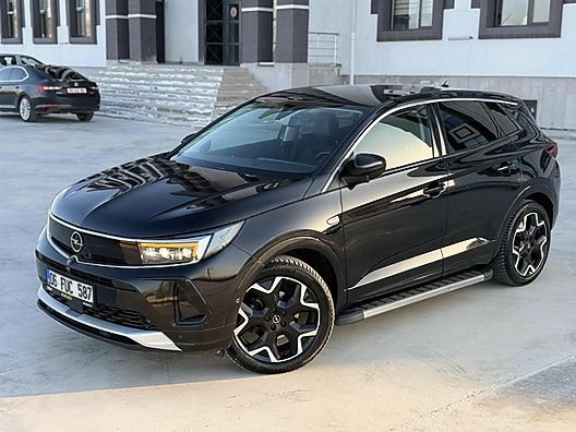 ACİL HATASIZ BOYASIZ TRAMERSİZ 2023 OPEL GRANDLAND SUV OTM. FULL